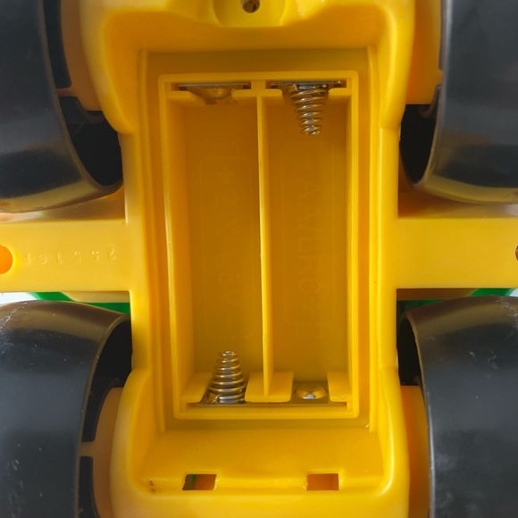 Y2K Fisher Price Mattel LITTLE PEOPLE
Recycle Trash Garbage Truck with sounds - Picture 10 of 16